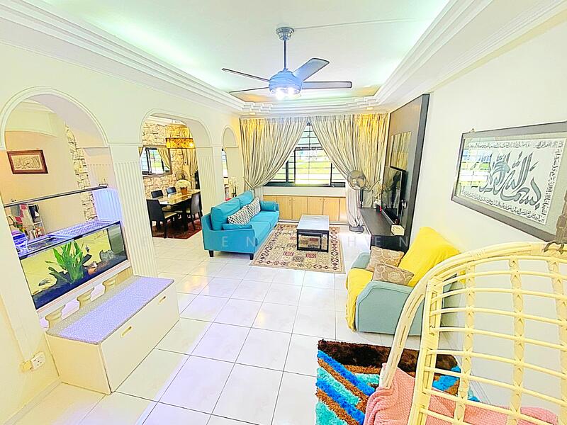 For Sale - 724 Tampines Street 71