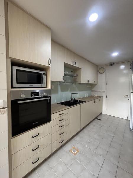 Maple Woods, 985 Bukit Timah Road, Clementi Park / Upper Bukit Timah, 3 Bedrooms, 1,335 sqft, Condominium For Rent, by Soh Liang Liang, 25465067 - PropertyGuru.com.sg