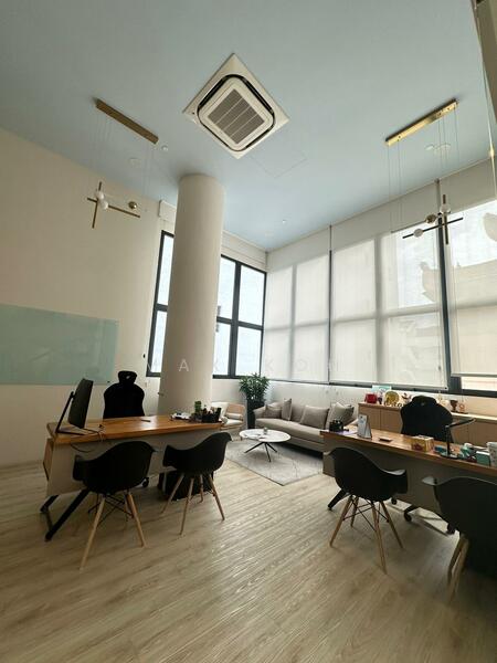 Fitted Office along Alexandra Road, Alexandra Road, 3,340 sqft, Light Industrial (B1) For Rent, by Max Koh, 25466352 - CommercialGuru.com.sg