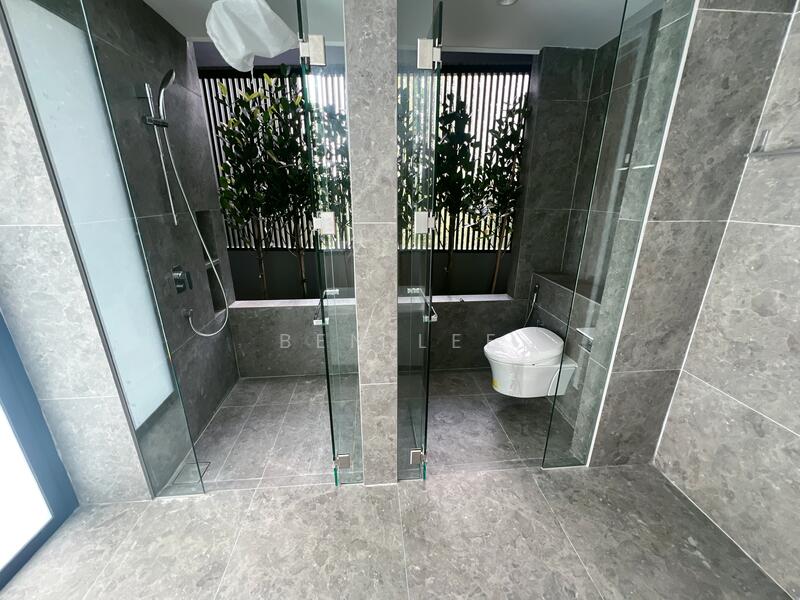 Sian tuan ave brand new bungalow with lift-pool 11562sqft six bedroom ensuite bathroom, Sian Tuan ave, 7 Bedrooms, 11,562 sqft, Bungalow House For Sale, by Ben Lee, 25468352 - PropertyGuru.com.sg