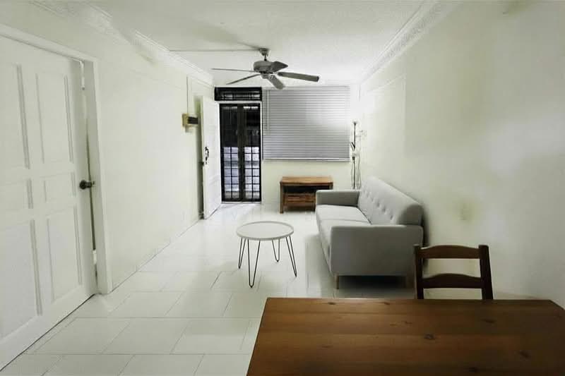 12 Holland Avenue, 12 Holland Avenue, 2 Bedrooms, 680 sqft, HDB Flat For Rent, by Jay Hung, 25468374 - PropertyGuru.com.sg
