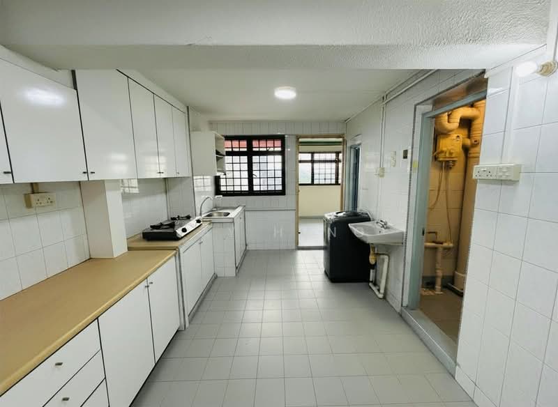 12 Holland Avenue, 12 Holland Avenue, 2 Bedrooms, 680 sqft, HDB Flat For Rent, by Jay Hung, 25468374 - PropertyGuru.com.sg