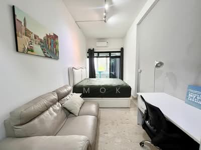 For Rent - Balmoral Plaza