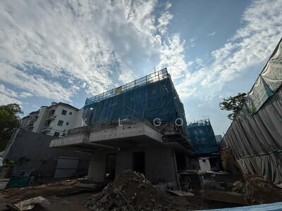 For Sale - ⭐️⭐️LANDED7772@Brand New Semi D Courtyard @ Palm. ☎️ KL 83827772