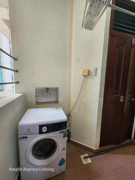Tanglin Regency, 381 Tanglin Road, Tanglin / Holland / Bukit Timah, Room Rental, 80 sqft, Condominium For Rent, by Kevin Chew, 25470846 - Balcony - PropertyGuru.com.sg