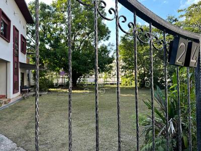 For Sale - Balmoral Park