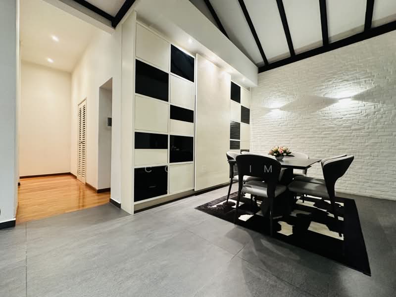 Tastefully Renovated Detached in Jalan Kechubong, Jalan Kechubong, Gerald Drive, Gerald Crescent, 5 Bedrooms, 2,400 sqft, Detached House For Rent, by Vicole Lim, 25472307 - PropertyGuru.com.sg