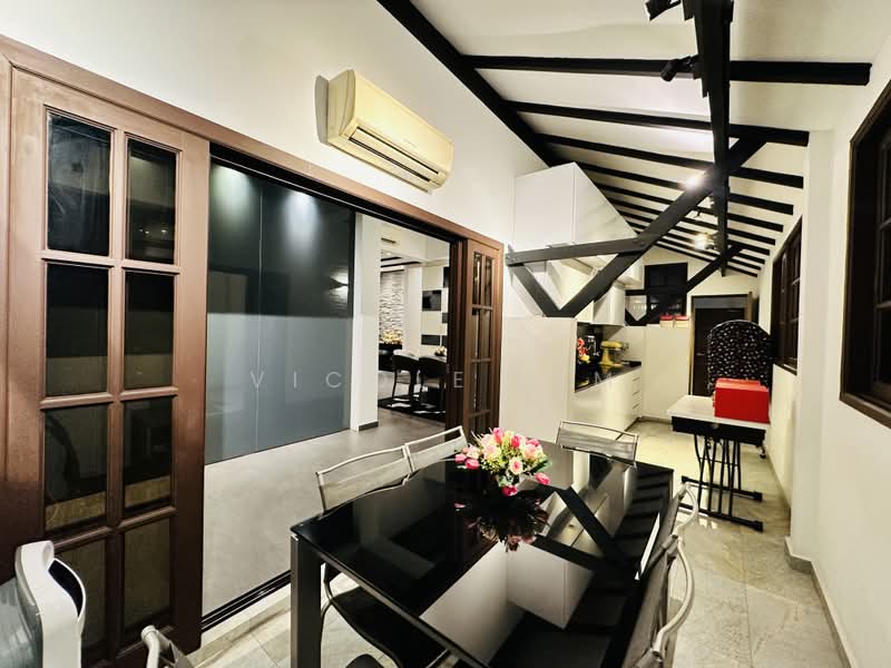 Tastefully Renovated Detached in Jalan Kechubong, Jalan Kechubong, Gerald Drive, Gerald Crescent, 5 Bedrooms, 2,400 sqft, Detached House For Rent, by Vicole Lim, 25472307 - PropertyGuru.com.sg