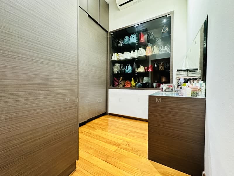 Tastefully Renovated Detached in Jalan Kechubong, Jalan Kechubong, Gerald Drive, Gerald Crescent, 5 Bedrooms, 2,400 sqft, Detached House For Rent, by Vicole Lim, 25472307 - PropertyGuru.com.sg