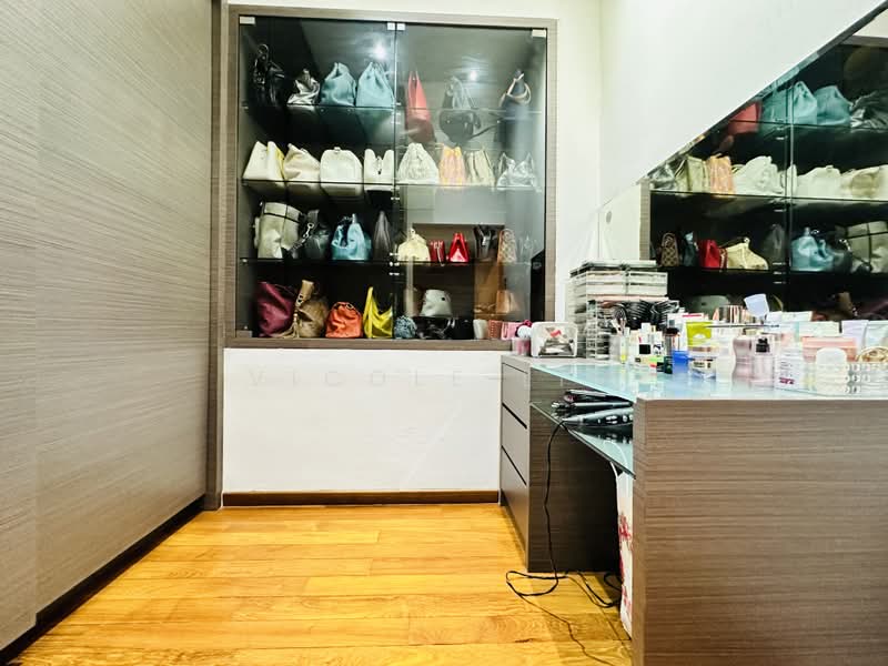 Tastefully Renovated Detached in Jalan Kechubong, Jalan Kechubong, Gerald Drive, Gerald Crescent, 5 Bedrooms, 2,400 sqft, Detached House For Rent, by Vicole Lim, 25472307 - PropertyGuru.com.sg