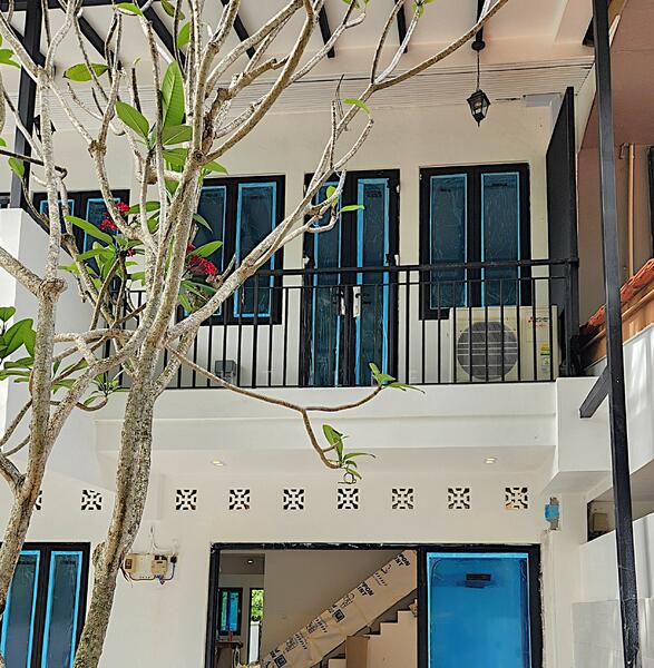 For Rent - River ValleyTerrace Newly Restored Upgraded! 2 Gardens! 5 Mins to GWC!