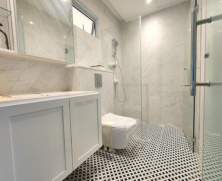 For Rent - River ValleyTerrace Newly Restored Upgraded! 2 Gardens! 5 Mins to GWC!