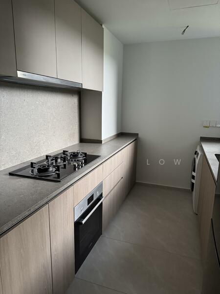 KI Residences At Brookvale, 22 Brookvale Drive, 3 Bedrooms, 936 sqft, Condominium For Rent, by Siew Yin Low, 25472876 - Well Equipped Kitchen and Laundry - PropertyGuru.com.sg