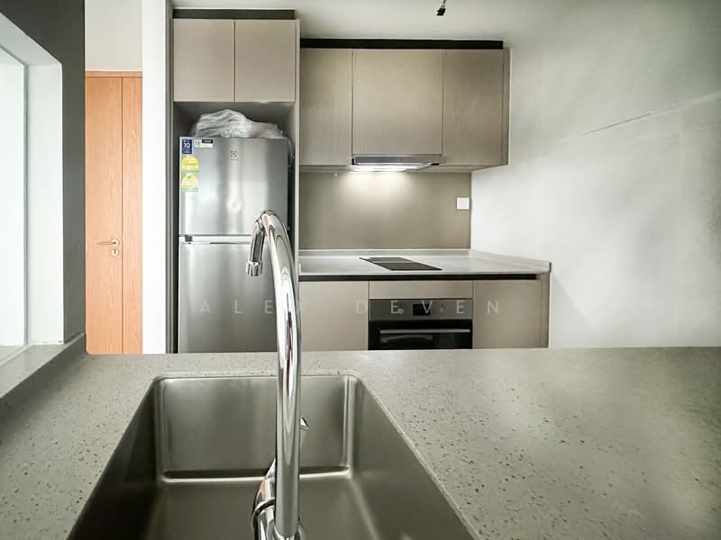 Penrose, 30 Sims Drive, 2 Bedrooms, 710 sqft, Condominium For Rent, by Alex Deven, 25473168 - PropertyGuru.com.sg