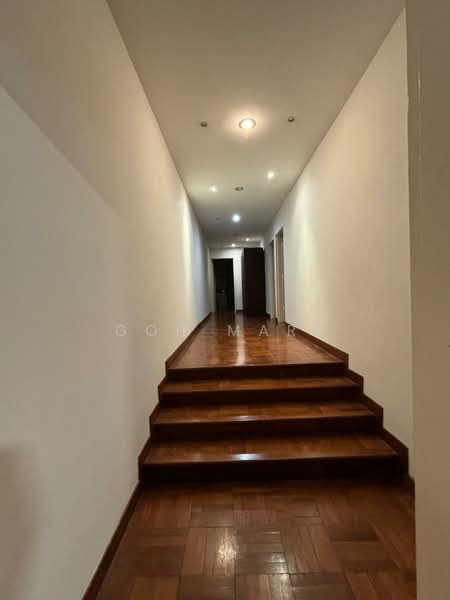 Island View, 38C Jalan Mat Jambol, 4 Bedrooms, 3,239 sqft, Condominium For Sale, by Goh Mary, 25473450 - Corridor to bedrooms - PropertyGuru.com.sg