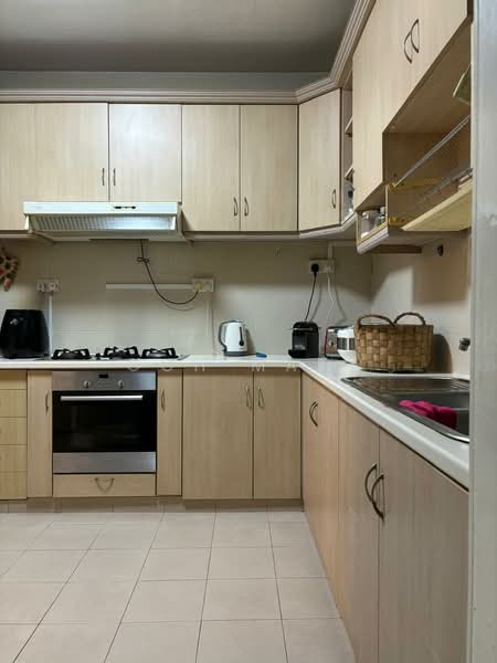 Island View, 38C Jalan Mat Jambol, 4 Bedrooms, 3,239 sqft, Condominium For Sale, by Goh Mary, 25473450 - Kitchen - PropertyGuru.com.sg