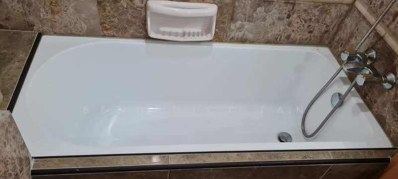 Regent Heights, 56 Bukit Batok East Avenue 5, Room Rental, 200 sqft, Condominium For Rent, by Bennedict Tan, 25473524 - PropertyGuru.com.sg