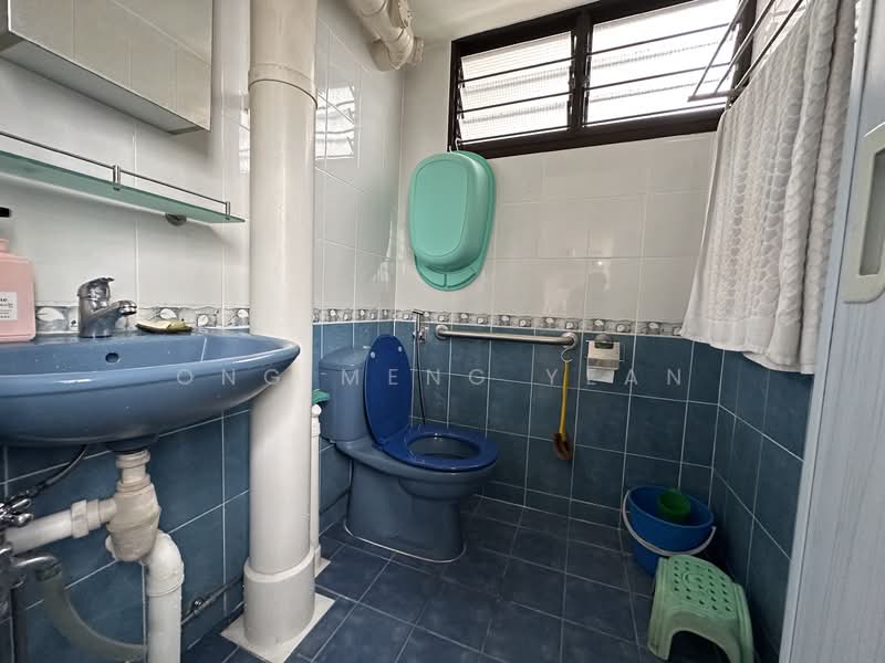 327 Clementi Avenue 5, 327 Clementi Avenue 5, Room Rental, 150 sqft, HDB Flat For Rent, by Ong Meng Yean, 25473567 - PropertyGuru.com.sg