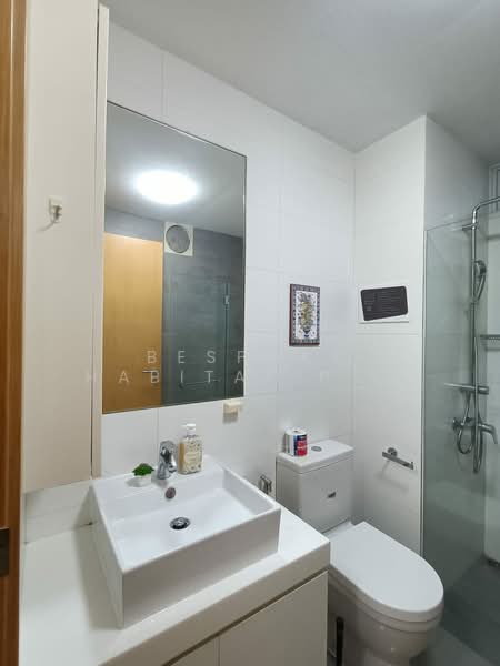 Luxe Ville, 338 Pasir Panjang Road, Room Rental, 100 sqft, Condominium For Rent, by Bespoke Habitat Pte Ltd, 25474094 - Common Bathroom 2 - PropertyGuru.com.sg