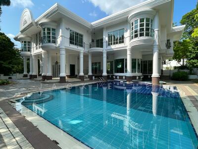 For Rent - QUEEN ASTRID PARK