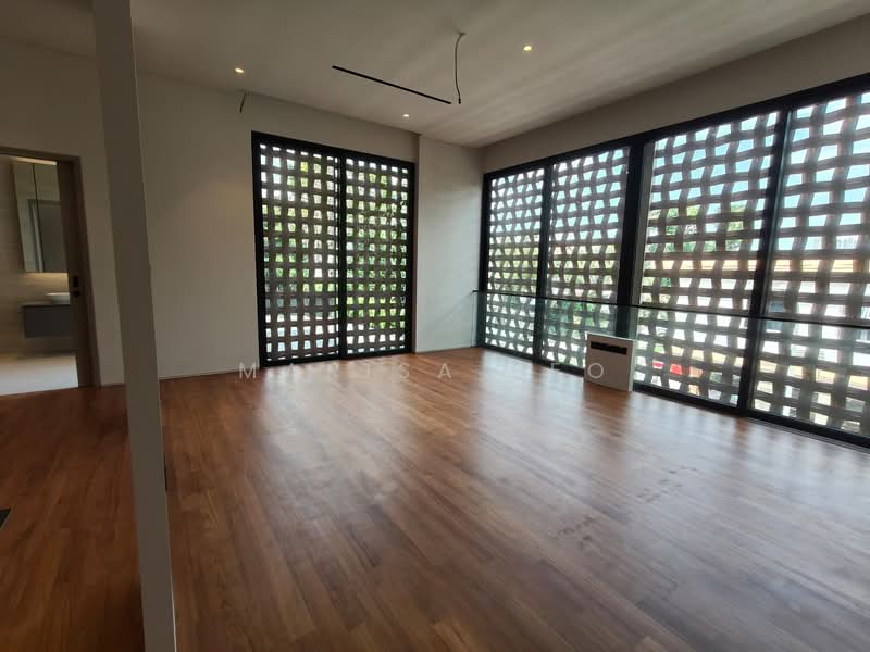 Freehold Semi-Detached near Watten Estate, Hillcrest Road, 5 Bedrooms, 6,700 sqft, Semi-Detached House For Sale, by Marisa Jeo, 25474861 - PropertyGuru.com.sg