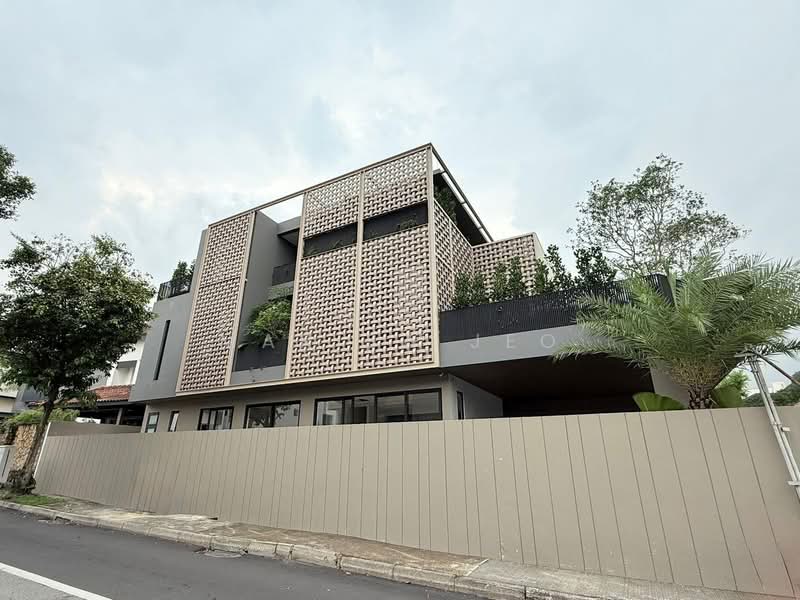Freehold Semi-Detached near Watten Estate, Hillcrest Road, 5 Bedrooms, 6,700 sqft, Semi-Detached House For Sale, by Marisa Jeo, 25474861 - PropertyGuru.com.sg