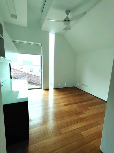 For Sale - Moonbeam Mt Sinai Semi D 1km Henry Park ☎️ 8321.8433