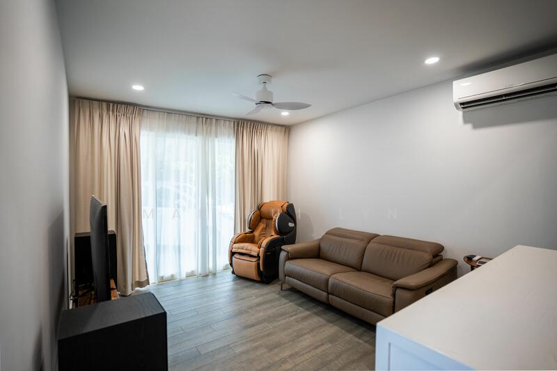 For Sale - ⭐️Star Buy!⭐️ 2 Storey Semi D in Kembangan Estate