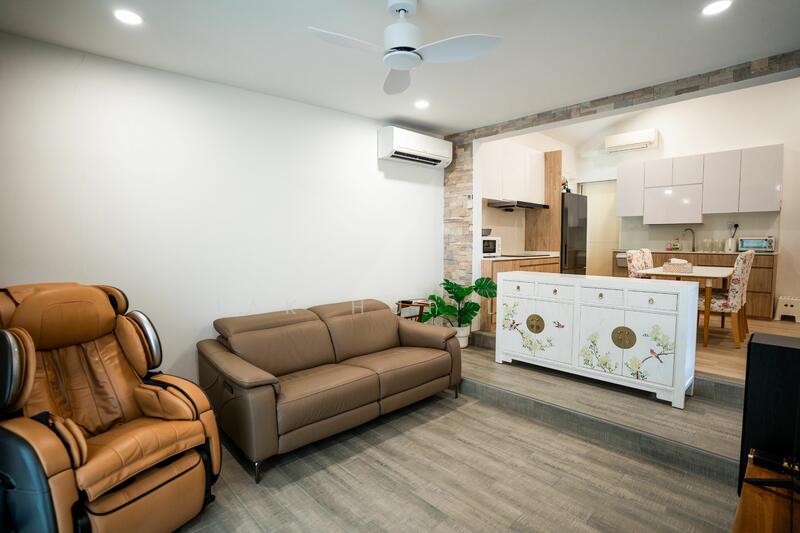 For Sale - ⭐️Star Buy!⭐️ 2 Storey Semi D in Kembangan Estate