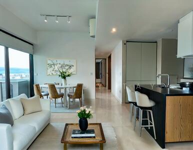 For Sale - 8 Saint Thomas