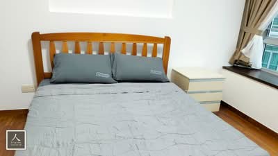 For Rent - The Lakeshore