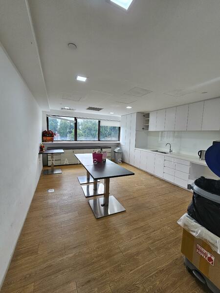 CES Centre, 171 Chin Swee Road, 9,257 sqft, Office For Rent, by Francis Goh, 25475388 - CommercialGuru.com.sg