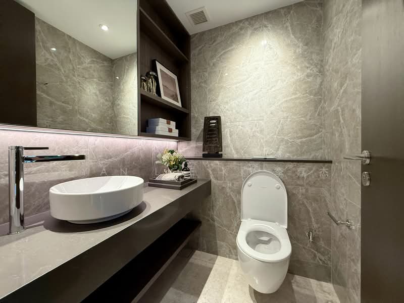 powder room for guests 