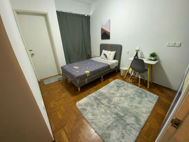 For Rent - Elias Green