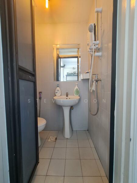 For Rent - Elias Green