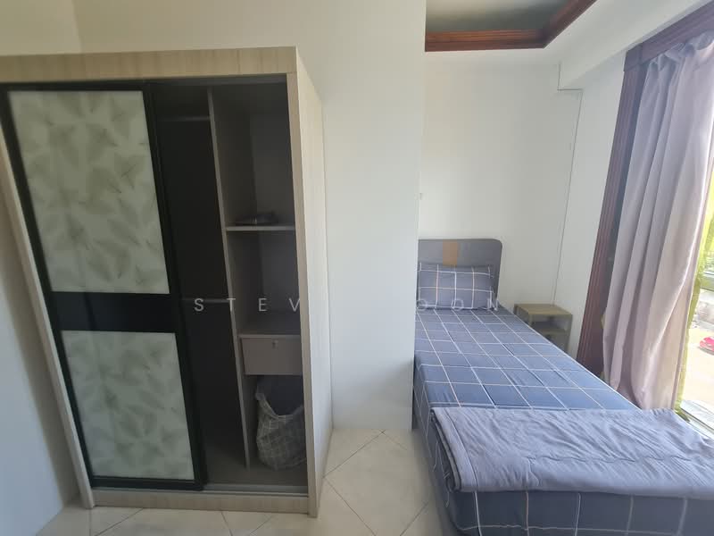 For Rent - Elias Green