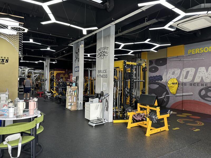 Grandview Suites @ Geylang, 1 Geylang Lorong 22, 3,574 sqft, Food & Beverage For Rent, by Boh Jennie, 25475911 - CommercialGuru.com.sg