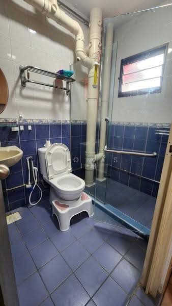 196 Rivervale Drive, 196 Rivervale Drive, Hougang / Punggol / Sengkang, 3 Bedrooms, 1,184 sqft, HDB Flat For Rent, by Thomas Lim, 25476539 - Bathroom - PropertyGuru.com.sg