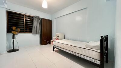 For Rent - 184A Rivervale Crescent