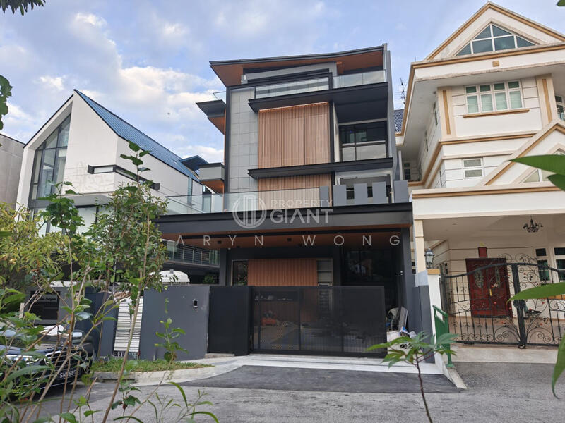 For Sale - ❤️GIANT⚡️10,000sqft Brand-New Semi-D with Pool & Lift. Walk to MRT!