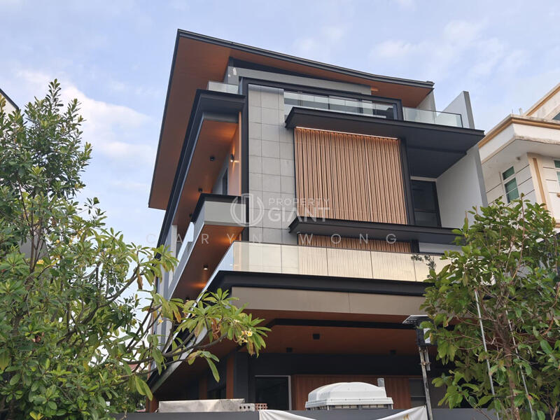 For Sale - ❤️GIANT⚡️10,000sqft Brand-New Semi-D with Pool & Lift. Walk to MRT!