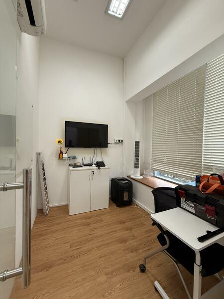 One Commonwealth, 1 Commonwealth Lane, 1,636 sqft, Light Industrial (B1) For Rent, by Cassandra Lim, 25482389 - CommercialGuru.com.sg