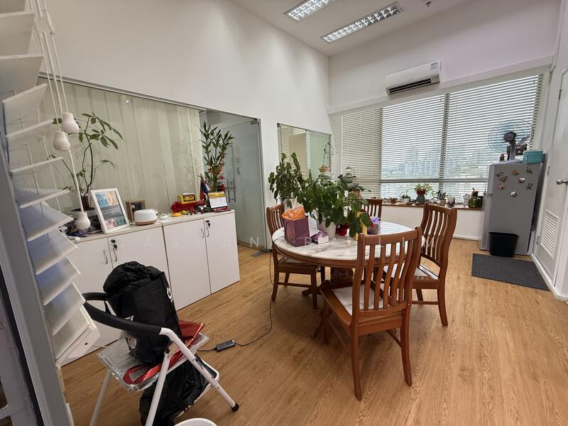 One Commonwealth, 1 Commonwealth Lane, 1,636 sqft, Light Industrial (B1) For Rent, by Cassandra Lim, 25482389 - CommercialGuru.com.sg