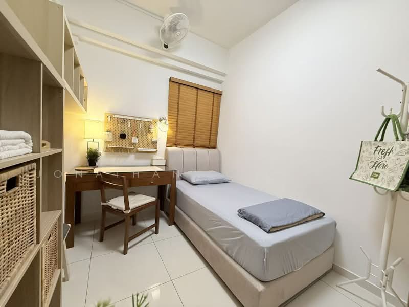 Calin Mansions, 30 Lorong 33 Geylang, Room Rental, 200 sqft, Apartment For Rent, by Jonathan Kong 江忠仁, 25482965 - PropertyGuru.com.sg