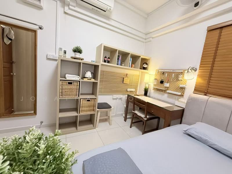 Calin Mansions, 30 Lorong 33 Geylang, Room Rental, 200 sqft, Apartment For Rent, by Jonathan Kong 江忠仁, 25482965 - PropertyGuru.com.sg