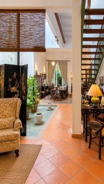 BEAUTIFULLY PRESERVED CAIRNHILL CONSERVATION HOME, Cairnhill, Emerald Hill, Saunders, Orchard / River Valley, 4 Bedrooms, 4,000 sqft, Terraced House For Sale, by Deon Tan, 25483187 - Interior - PropertyGuru.com.sg