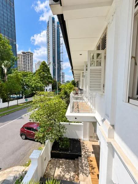 BEAUTIFULLY PRESERVED CAIRNHILL CONSERVATION HOME, Cairnhill, Emerald Hill, Saunders, Orchard / River Valley, 4 Bedrooms, 4,000 sqft, Terraced House For Sale, by Deon Tan, 25483187 - Exterior - PropertyGuru.com.sg