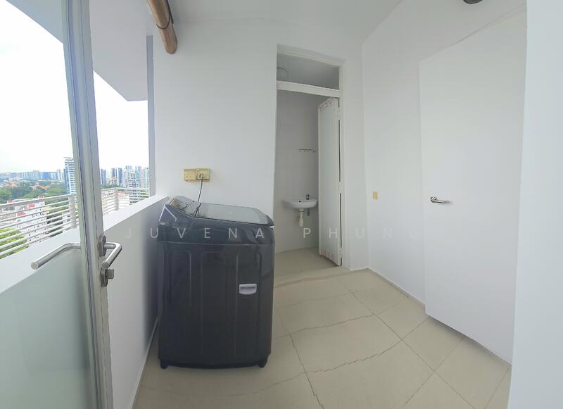 Yard, Utility Bath &Helper's Room