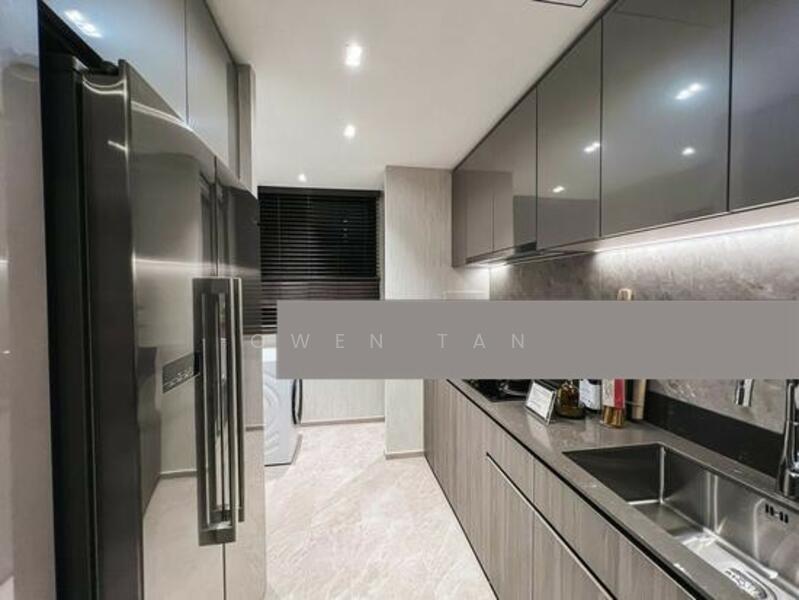 Franke sink, Hansgrohe mixer, 3 burner hob and hood, a Bosch oven and Bosch fridge
