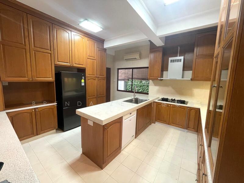 GREENLEAF PLACE, 2-Storey Detached House for Rent